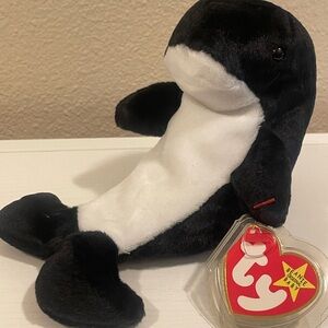 Ty Beanie Baby- Waves the Whale